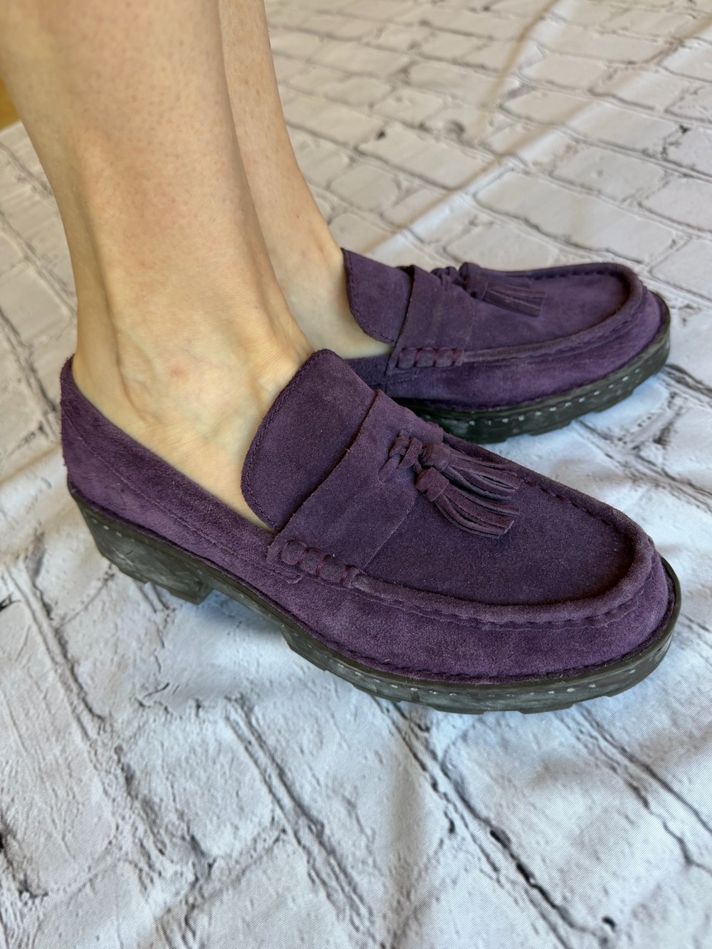 Born Purple Suede Loafers Chunky Sole Tassles Womens 8.5 Academia Preppy Funky - Picture 3 of 9